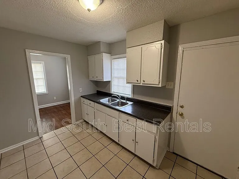 1393 Kimball Cv — Photo 5