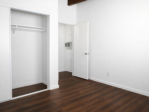 3rd image of 4552 Saturn St #6