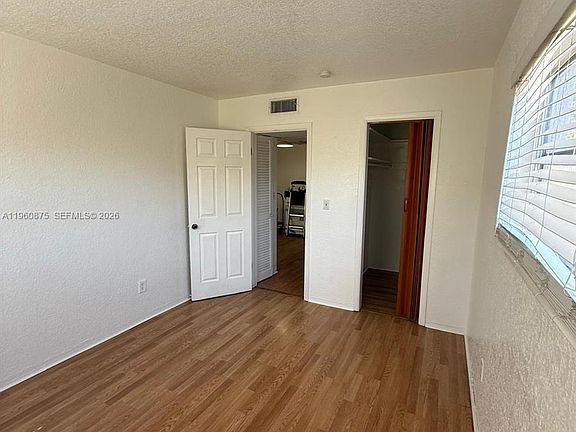 4th image of 16851 NE 18th Ave N