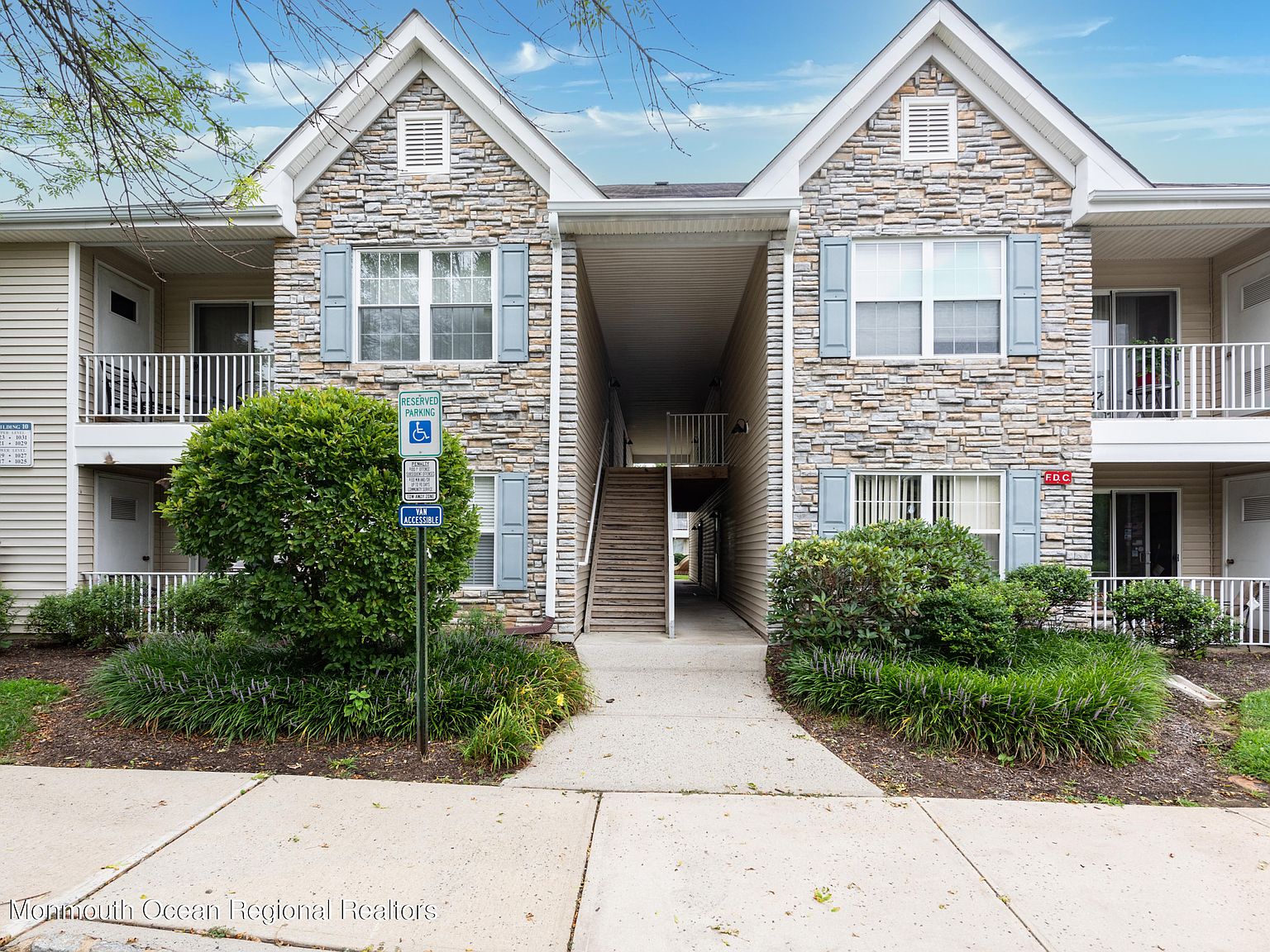 1019 Wedgewood Circle, Belford, NJ 07718 Zillow