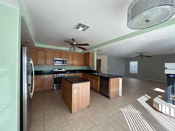4th image of 10756 Wildhurst St
