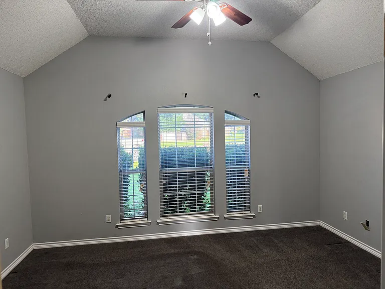 850 Golden Valley Ct — Photo 14