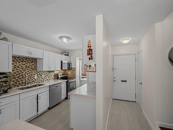 3rd image of 2025 Winrock Blvd #165