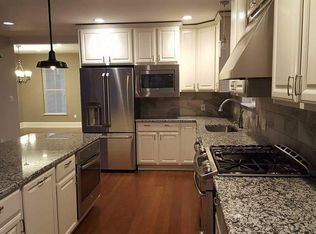 104 General Smith Dr, Sackets Harbor, NY 13685