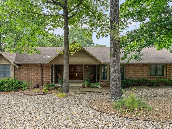 1 Rockford Ln, Bella Vista, AR 72715