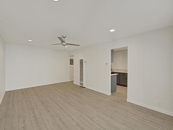 2nd image of 1425 E Ocean Blvd