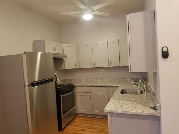 3rd image of 322 Lake St #2R