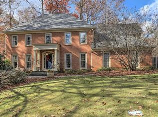 9560 River Lake Dr, Roswell, GA 30075