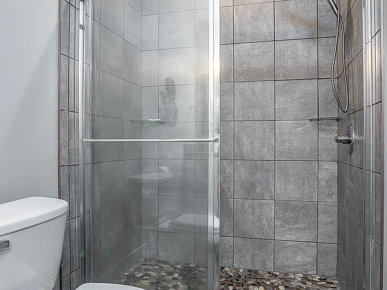 710 Cox Ct — Photo 7
