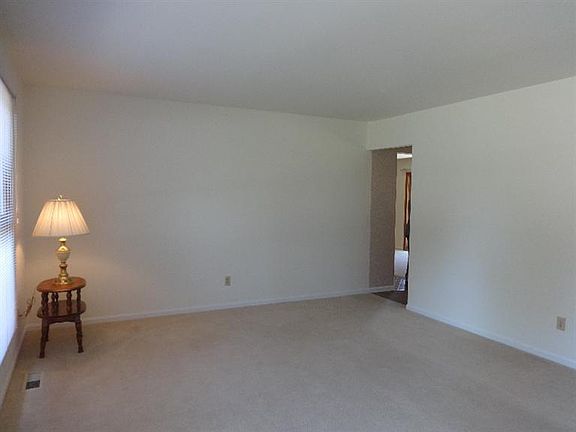 3rd image of 2107 Eisenhower Ave