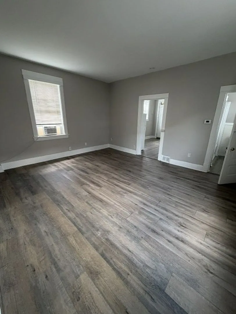 2259 Grand Avenue — Photo 3