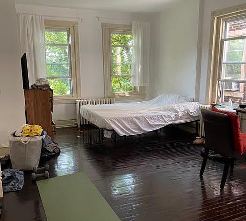 4th image of 4714 Woodland Ave APT 2