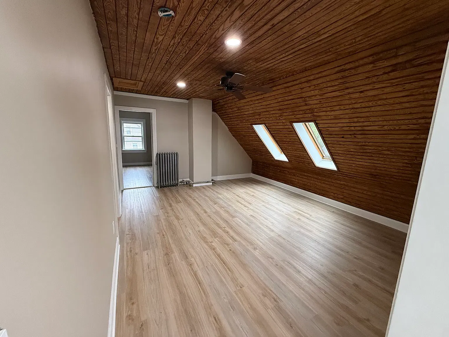 4 bed, 2000 sqft, $2,900 — Photo 4