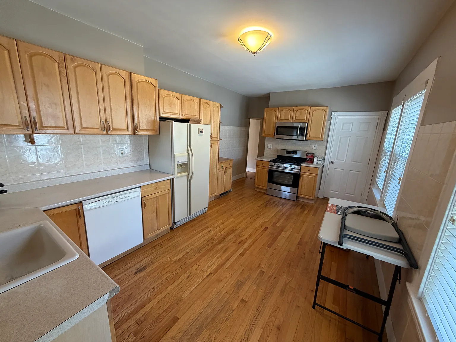5 bed, 3.5 bath, $3,600 — Photo 4