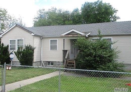 2nd image of 1157 Little East Neck Rd