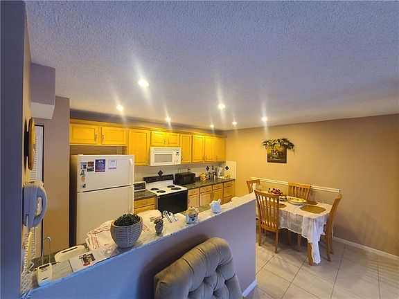 3rd image of 5190 E Sabal Palm Blvd APT 306
