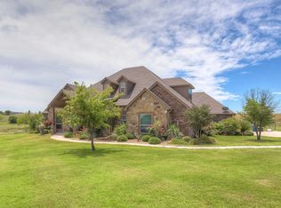 215 Timberland Ln, Aledo, TX 76008