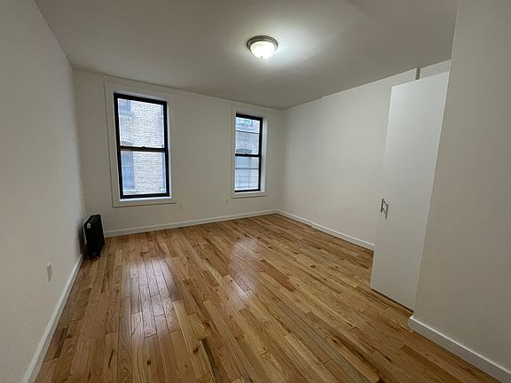 3rd image of 214 W 92nd St Floor 5