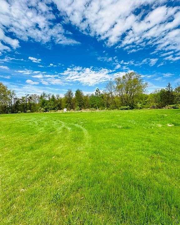 2nd image of 124 Burbank Rd Lot 3