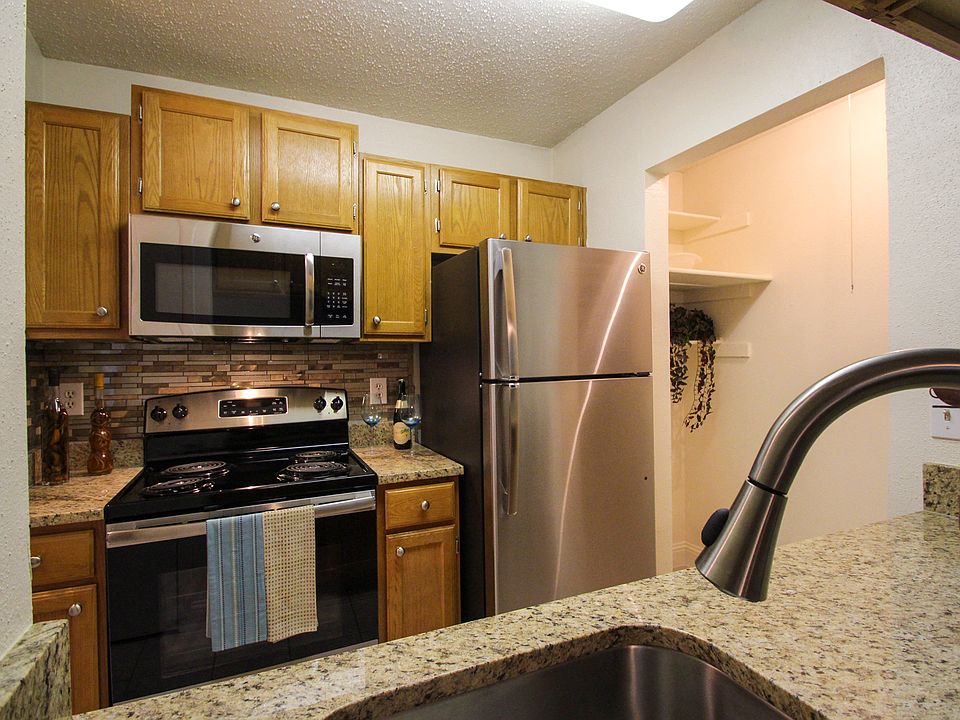 1st image of 5959 E Northwest Hwy #1076