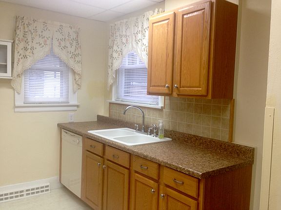 4th image of 1825 Appledore Pl