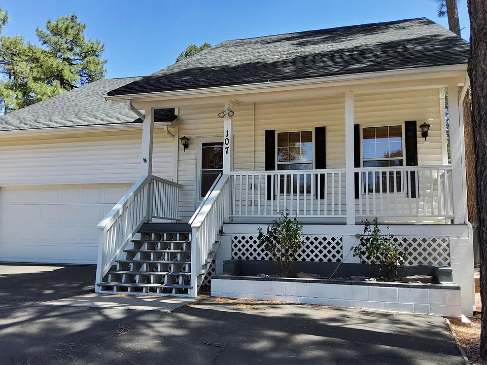 107 W Sherwood Dr