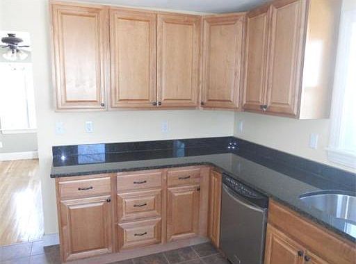 3rd image of 36 Cypress Ave