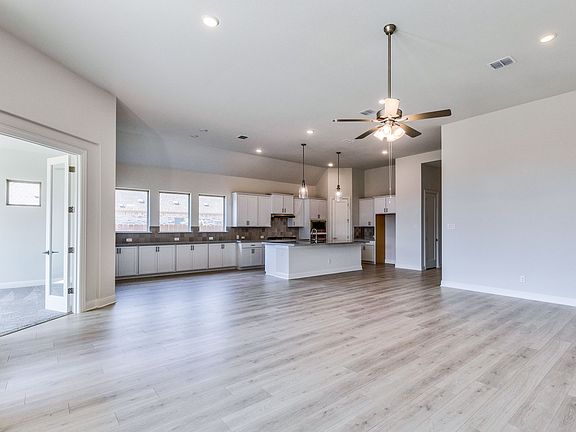 4th image of 403 Tubman Dr