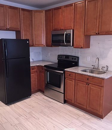 2nd image of 1843 N 22nd St #2R