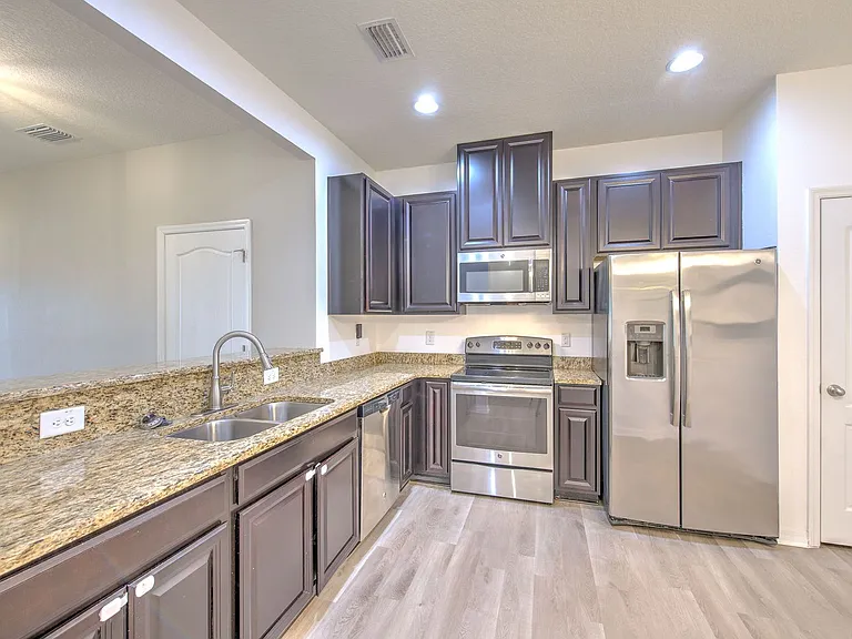 5116 Bay Isle Cir — Photo 5