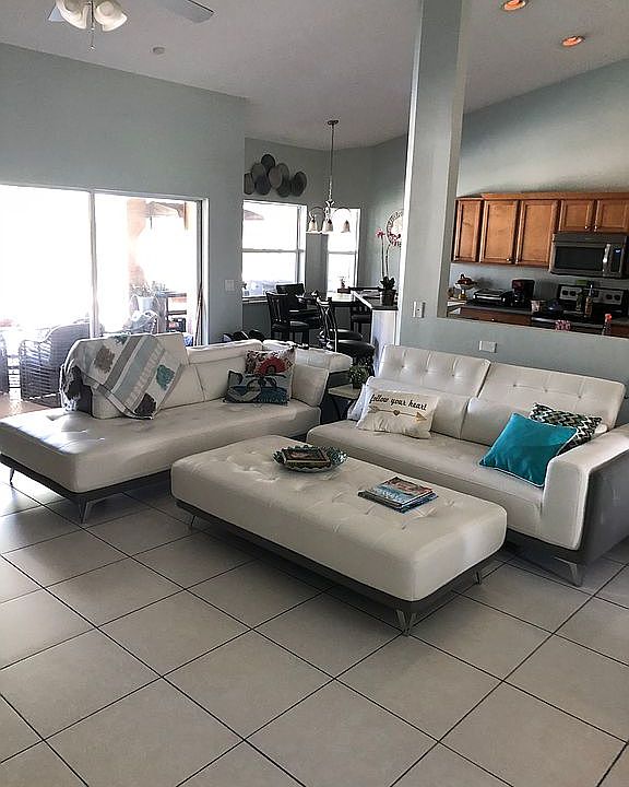 1st image of 567 NE Pecos Way