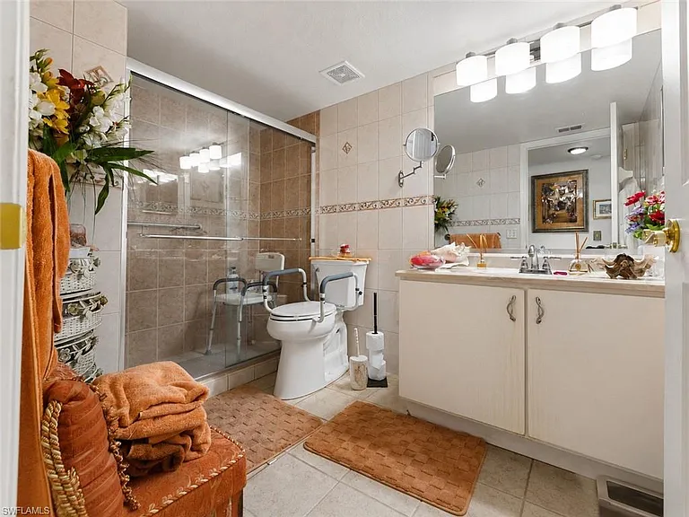 8294 Key Royal Cir #1631 — Photo 25