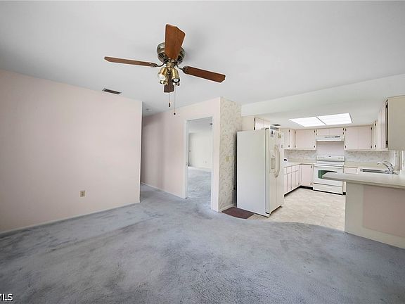 3rd image of 2225 Dover Ave