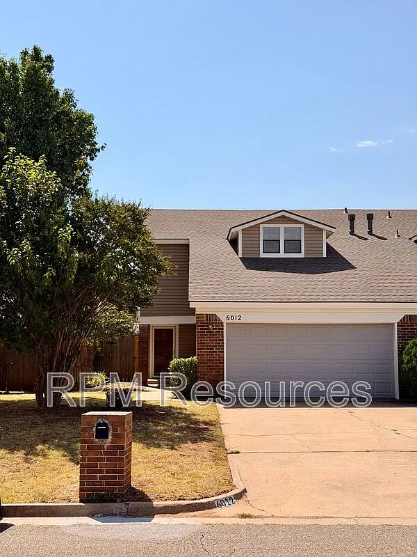 3 bed, 2.5 bath, 1567 sqft, $1,400 — Photo 1