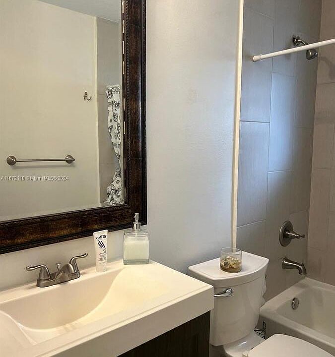1st image of 621 NW 207th Ter