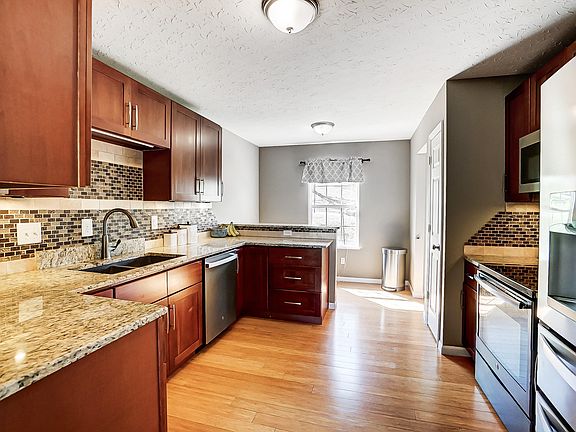 3rd image of 105 Bedinger Ave