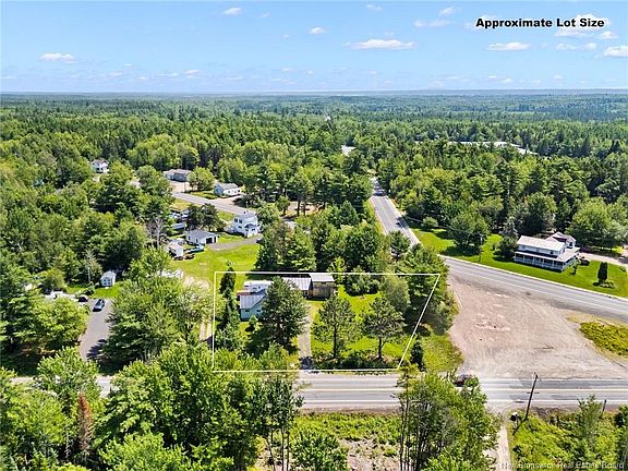 3rd image of 880 Pleasant Dr