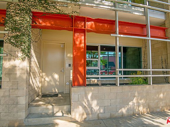 4th image of 6615 Melrose Ave Unit 2