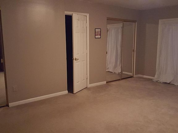 4th image of 1353 Oakshire Ct