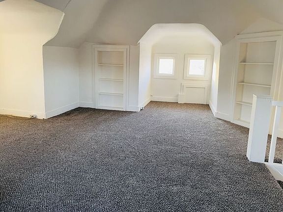 4th image of 1720 S Sterling Ave #C