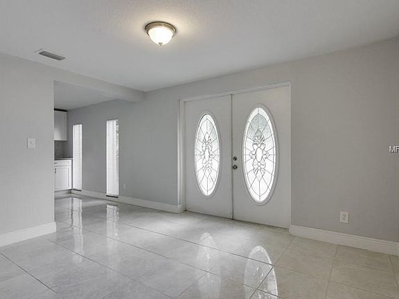5th image of 3608 E Grove St
