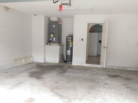 2nd image of 643 Sun Bluff Ln