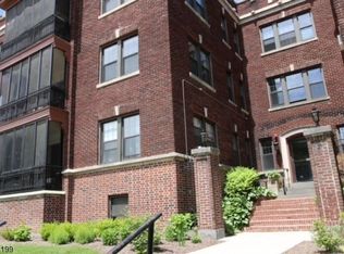31 The Cres APT 34, Montclair, NJ 07042