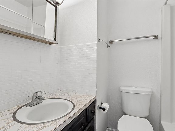5th image of 516 Church St #4