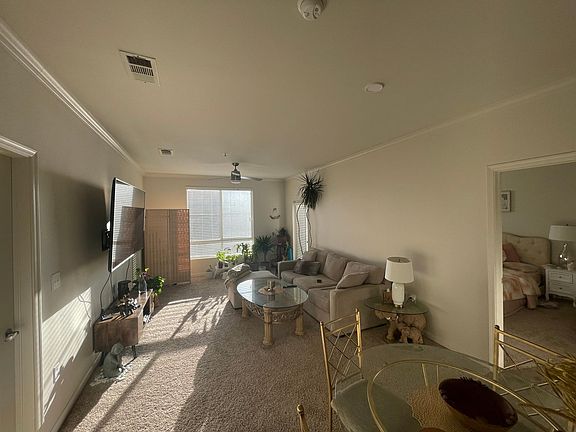 4th image of 6510 E Union Ave