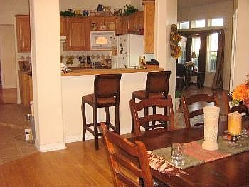 4th image of 138 Jesse James Dr
