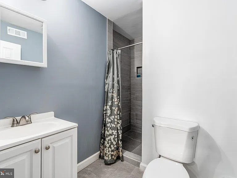 1619 Butler St SE #3 — Photo 13