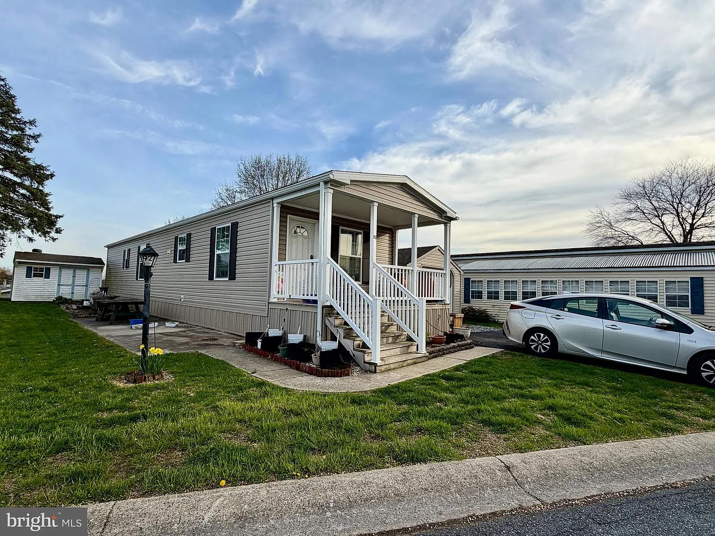 92 Ridgewood Mnr photo 1