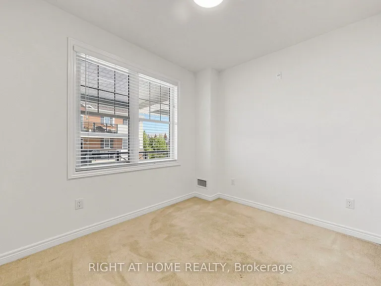 2333 Sawgrass Dr #205 — Photo 11