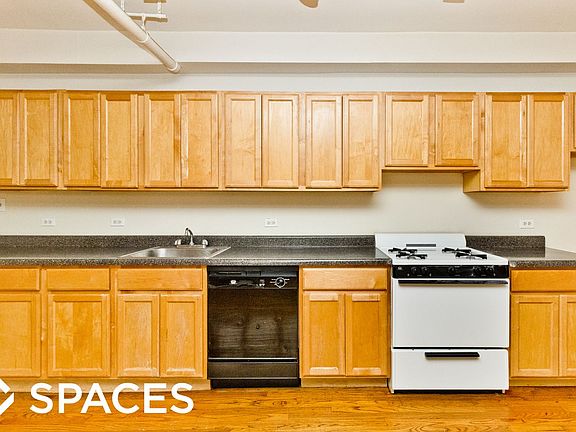 3rd image of 947 W Cornelia Ave #3449-GDN